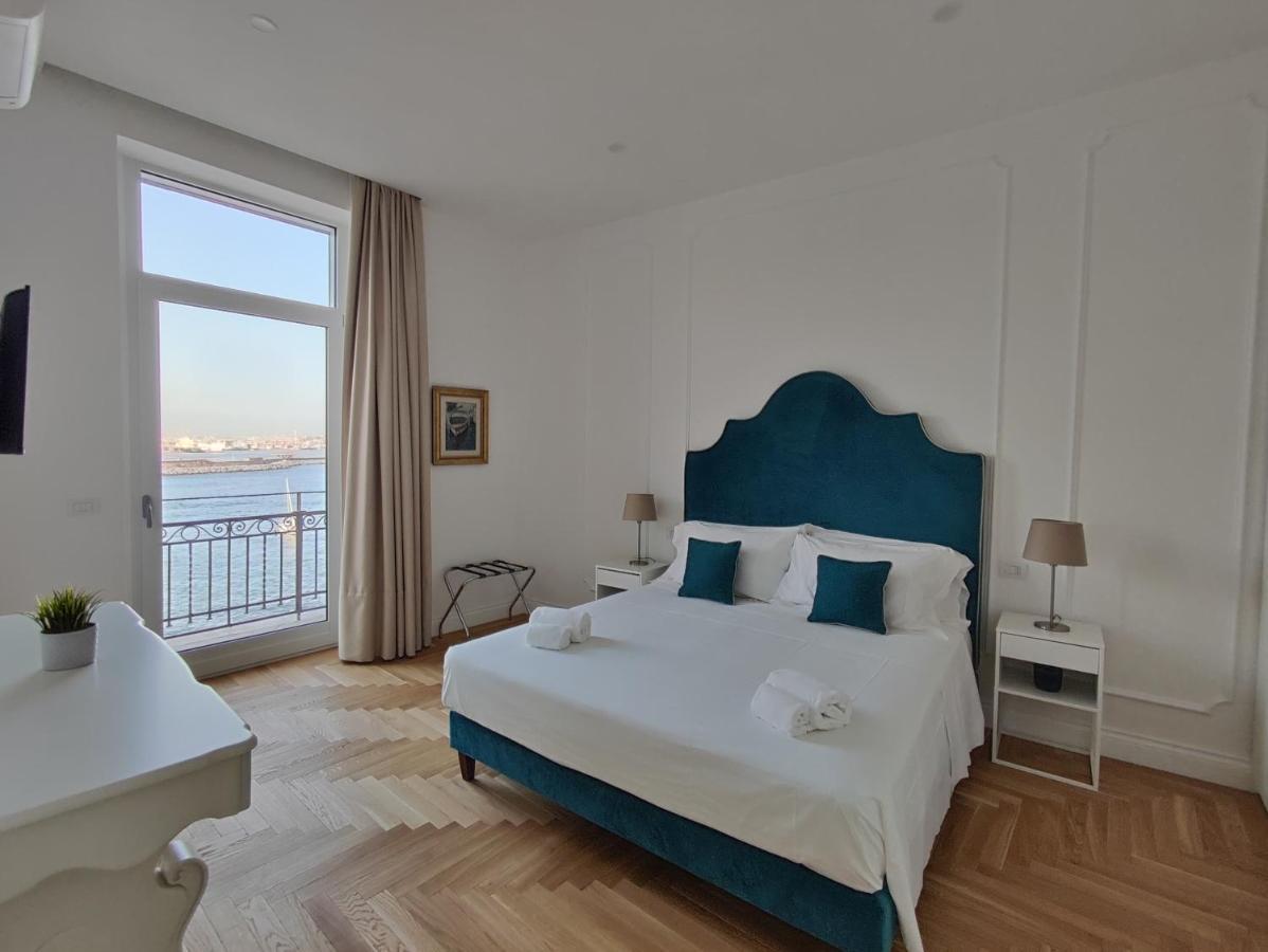 Santa Lucia Luxury Apartment Napoli Bagian luar foto