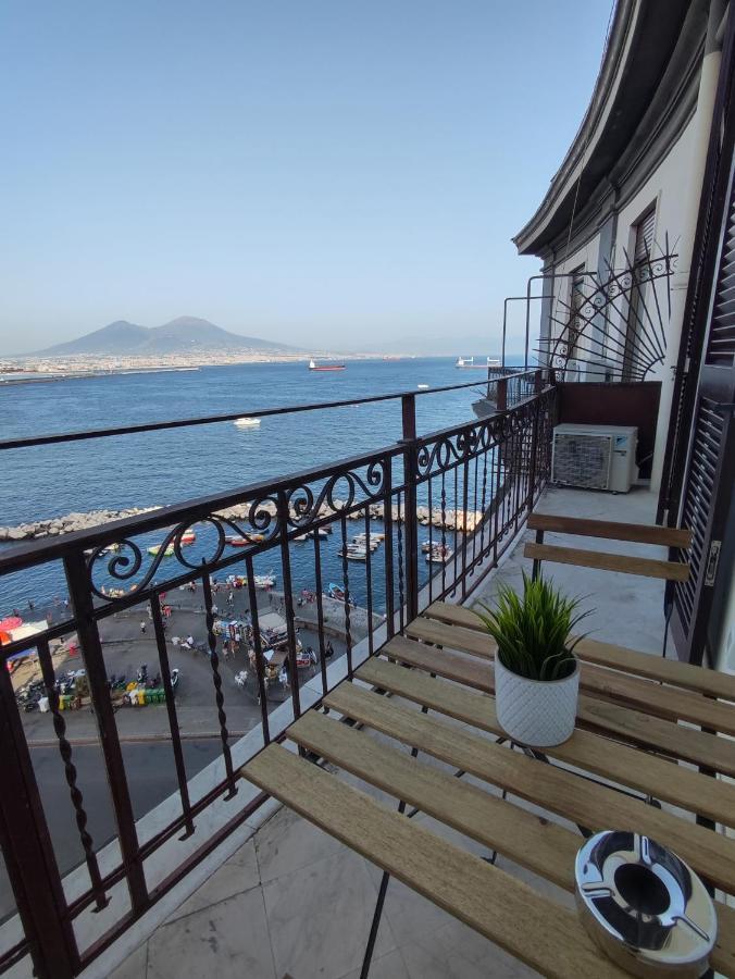Santa Lucia Luxury Apartment Napoli Bagian luar foto