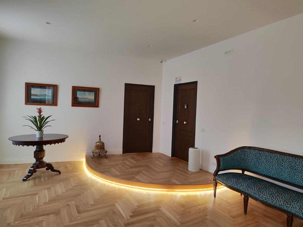 Santa Lucia Luxury Apartment Napoli Bagian luar foto