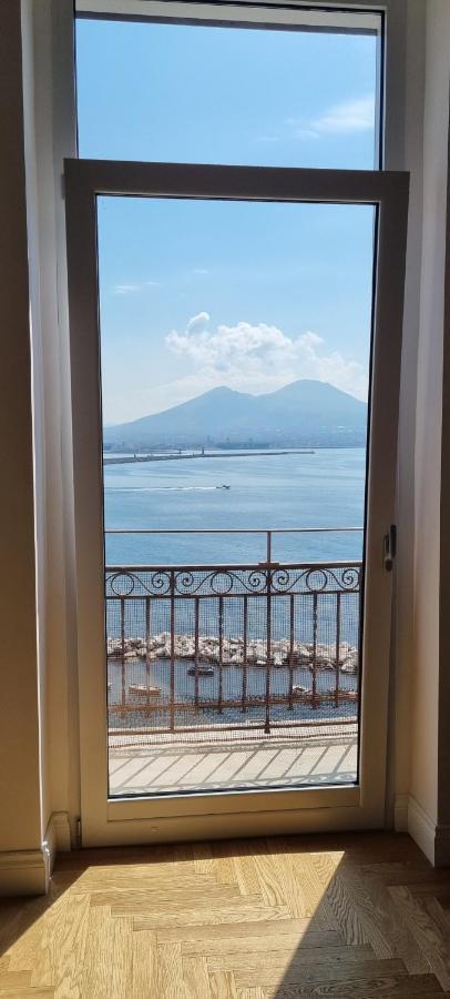 Santa Lucia Luxury Apartment Napoli Bagian luar foto
