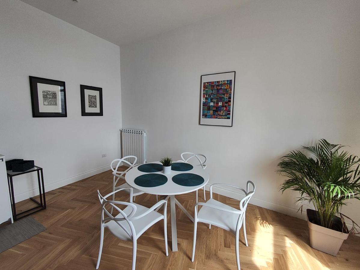 Santa Lucia Luxury Apartment Napoli Bagian luar foto
